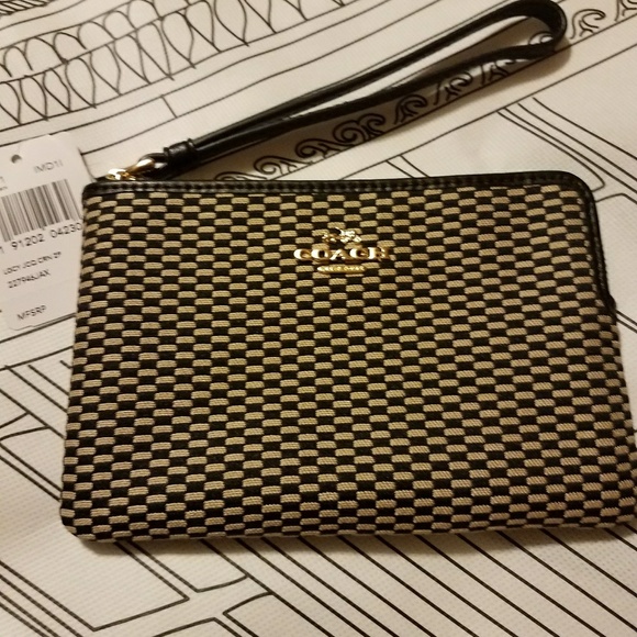 Coach Handbags - NWT Coach Wristlet